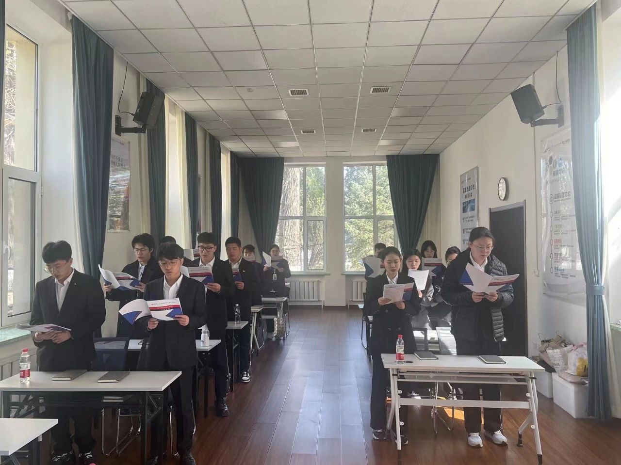 學(xué)習(xí)新知識，感悟新內(nèi)涵——鞍勤集團(tuán)、溫泉集團(tuán)、公服集團(tuán)新生培訓(xùn)迎來階段性成果